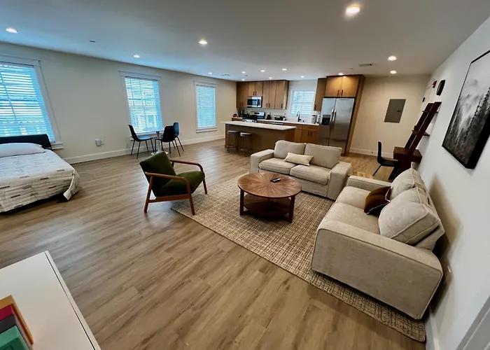 Montgomery Modern Luxury Stays